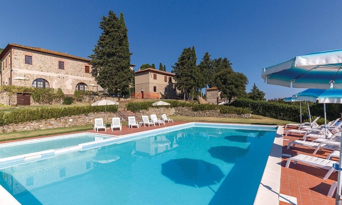 Pomarance Apartment | 2 bedroom accommodation in Pomarance PI