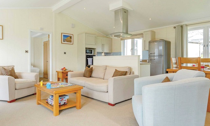 Axminster Ski Chalet | 2 bedroom accommodation in Axminster