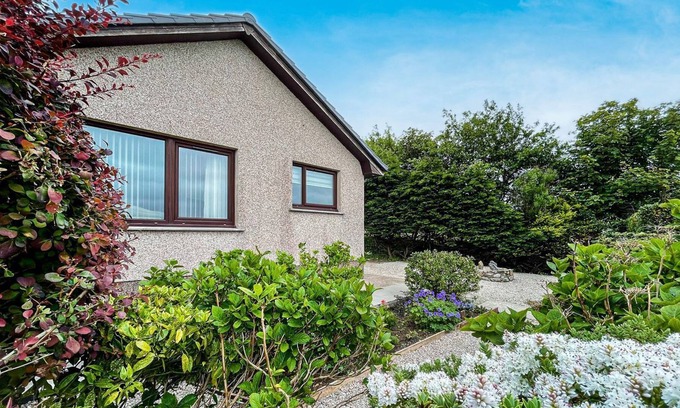 Stornoway Cottage | 2 bedroom accommodation in Stornoway
