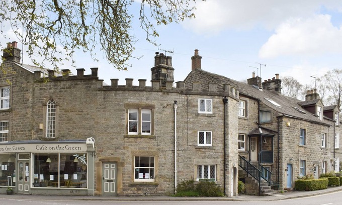 Baslow Cottage | 2 bedroom accommodation in Baslow, near Bakewell