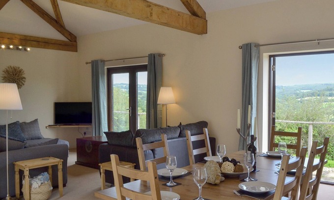 Bridport Cottage | 2 bedroom accommodation in Charmouth, near Lyme Regis
