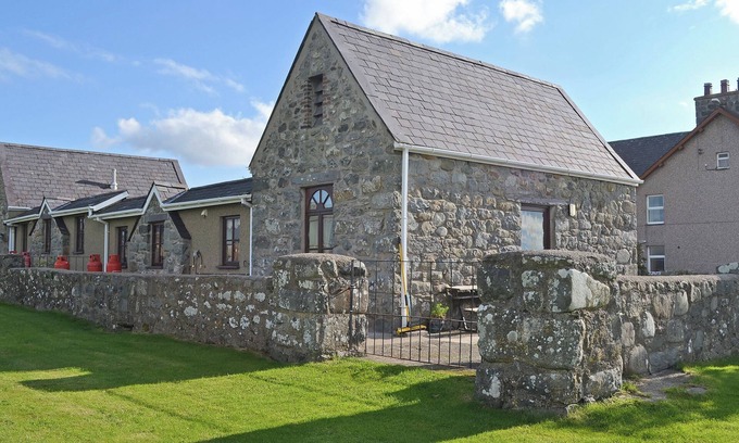 Llanystumdwy Cottage | 2 bedroom accommodation in Llanystumdwy, near Criccieth