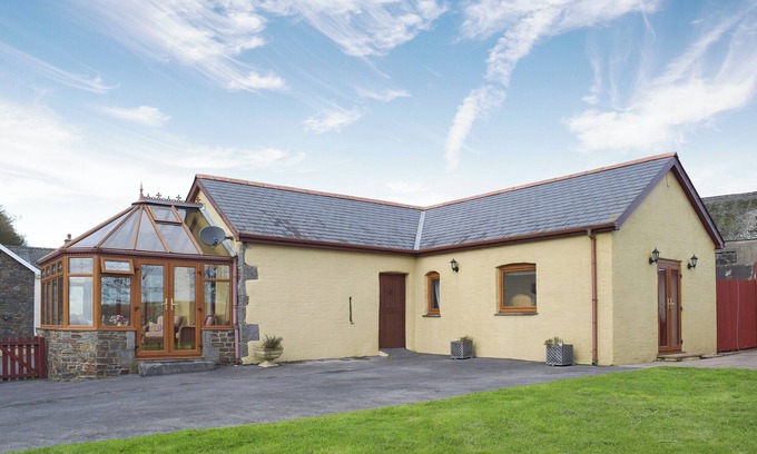 Ludchurch Cottage | 2 bedroom accommodation in Ludchurch, near Narberth