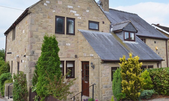 Baslow Cottage | 2 bedroom accommodation in Baslow, near Bakewell