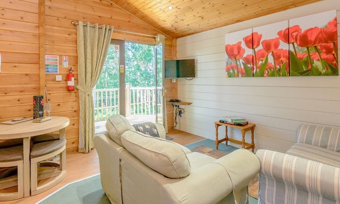Edwinstowe Cabin | 2 bedroom accommodation in Sherwood Forest, Rufford