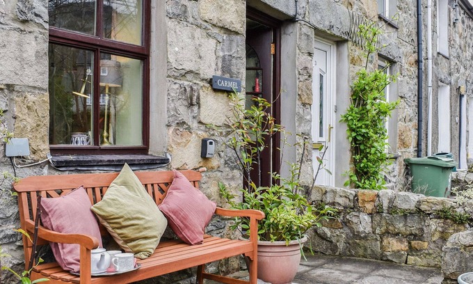 Trefor Cottage | 2 bedroom accommodation in Trefor