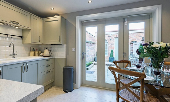Louth Cottage | 2 bedroom accommodation in Louth