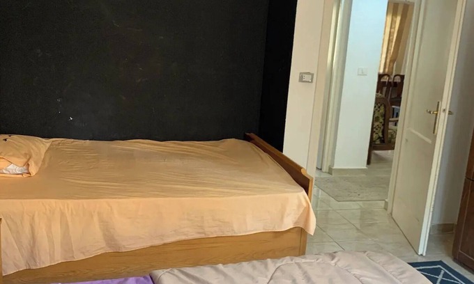 Hada'iq al-Qubbah Apartment | 2-bedroom apartment in cool Cairo Governorate with WiFi, AC