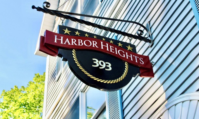 Southwest Harbor Apartment | 2-bedroom Apartment in Downtown Southwest Harbor [Seawall]