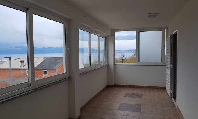 Municipality of Omisalj House | 2 Bedroom Apartment Marko With Terrace and sea View