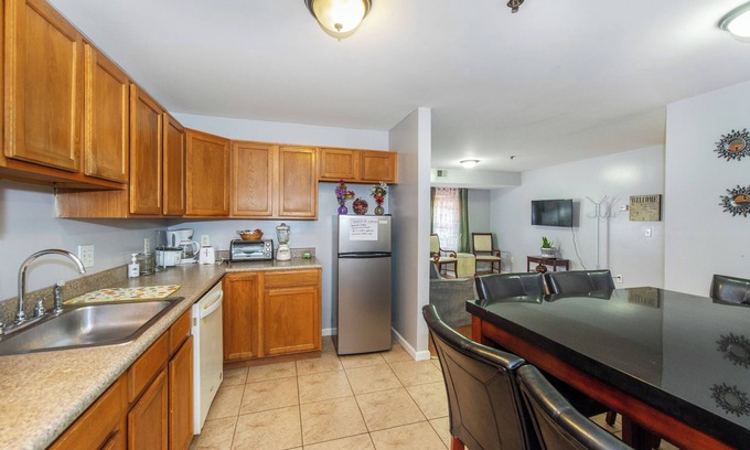 Ironbound District Apartment | 2-Bedroom Apartment Near EWR & NYC – Free Parking, Family-Friendly