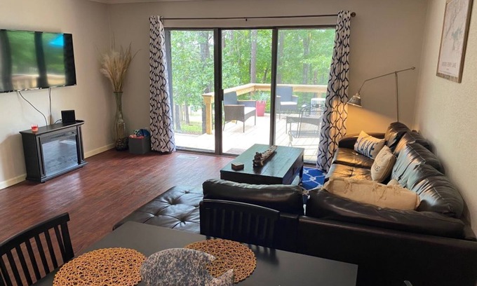 Fairfield Bay Condo | 2-bedroom condo in beautiful Fairfield Bay close to amenities.