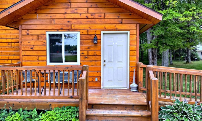 Wetmore Cottage | 2 bedroom cottage 2.5 miles from Munising, MI and the Pictured Rocks Cruises.