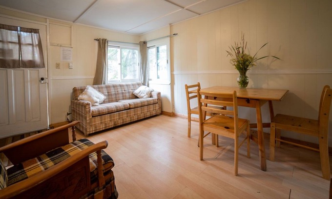 Gravenhurst Cabin | 2-Bedroom Cottage #4 - Monterey Pine