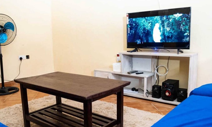 Ukunda Bed & Breakfast | 2 Bedroom Fully Furnished Apartment in Diani