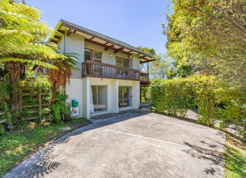 Glenfield Villa | 2 bedroom guest suite in North shore
