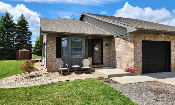 Shipshewana House | 2-bedroom house in welcoming Shipshewana with AC, WiFi