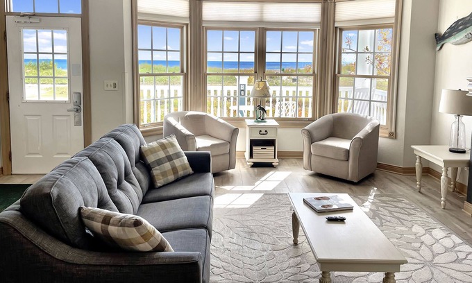 Sheboygan Villa | 2-Bedroom Lakefront Villa