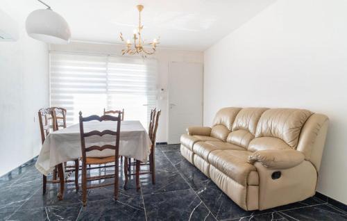 Chateaurenard House | 2 Bedroom Nice Home In Chateaurenard