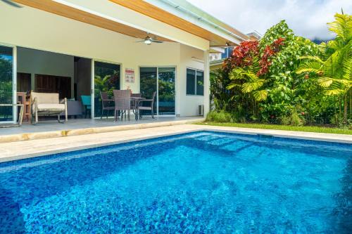 Ciudad Cortes House | 2 Bedroom-ojochal-pool-easy Access