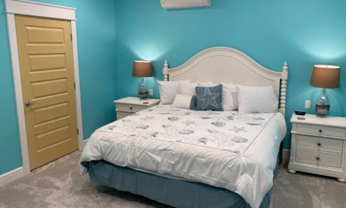 Branson Resort | 2-bedroom resort in wonderful Branson, MO, with AC, WiFi, fitness room on site
