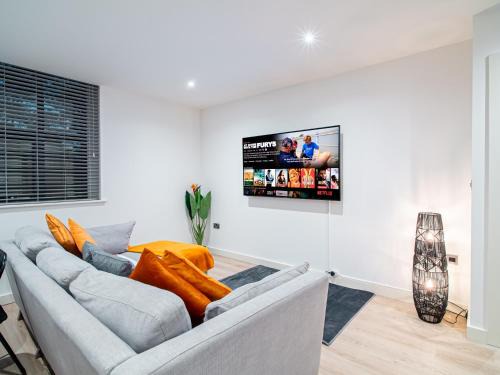 Cartworth Apartment | 2-Bedroom with Breathtaking Views in Holmfirth Village, Huddersfield