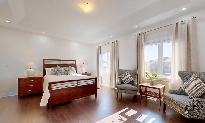 Vaughan House | 2 bedroom with ensuite near Klienburg Ontario