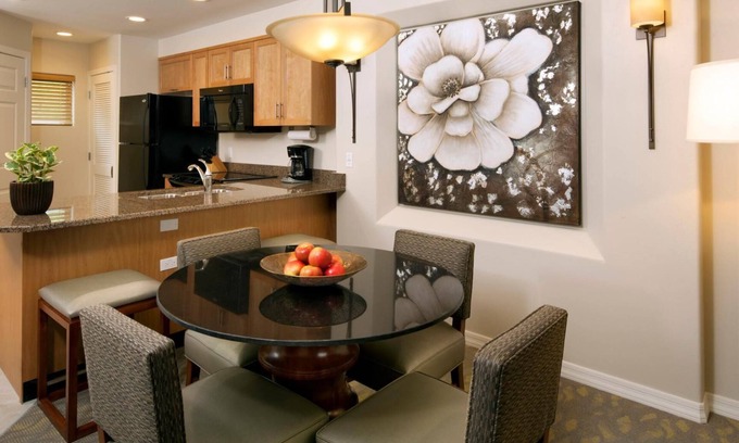 North Scottsdale Resort | 2 Blocks from Phoenix Open, Enjoy Sat and Sun rounds, Awesome restaurants/shops
