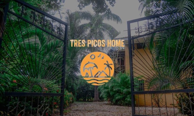 Junquillal House | 2 Blocks from the Ocean - 10 min walk - Casa Tres Picos - Land of Pura Vida