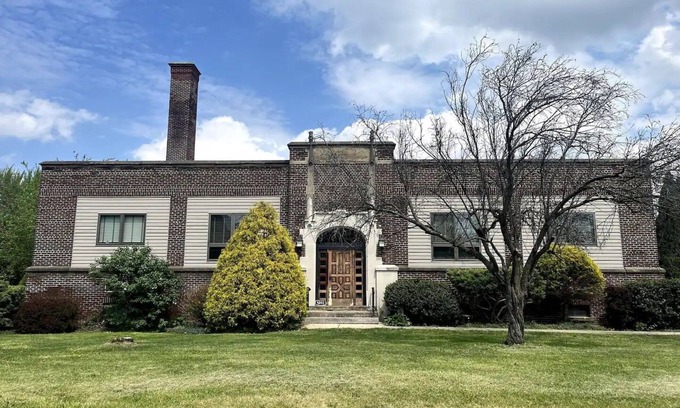 East Texas Apartment | 2 BR Schoolhouse Apt w/Sauna