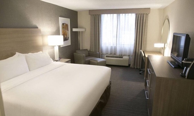 Fargo Hotel | 2 Connecting Suites at a Hotel