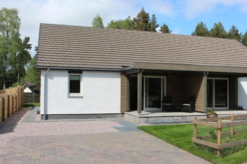 Coylumbridge House | 2 Dellmhor Cottages