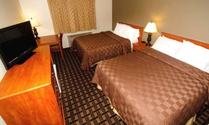 Kellogg Apartment | 2 Double Beds at FairBridge Inn & Suites Kellogg