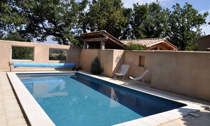 La Bruguiere House | 2 HOUSES Large garden-Pool -Jacuzzi -10 PEOPLE