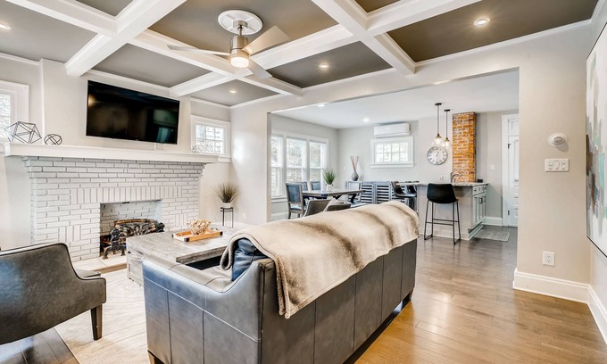 Clintonville House | 2 King Beds, Close to OSU, Zoo & Columbus' Best!