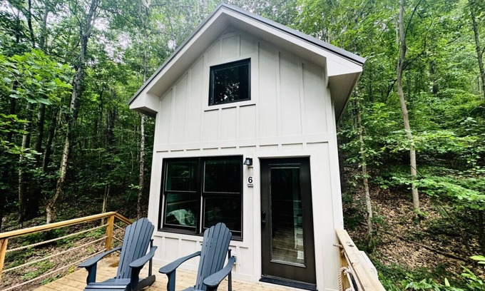Groveoak Cabin | #2 (Maple) Luxury Treehouse near Lake Guntersville