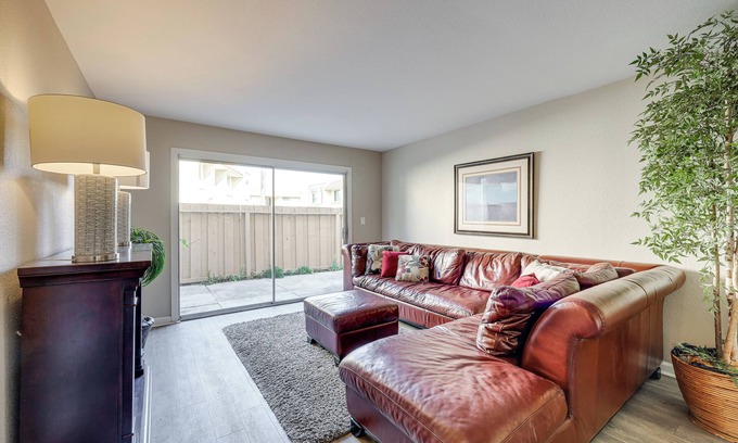 Port Hueneme Condo | 2 Mi to Beaches: Condo w/Patio in Port Hueneme!