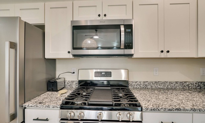 Crossville Cottage | 2 Mi to Lake Tansi & Golf: Modern Cottage!