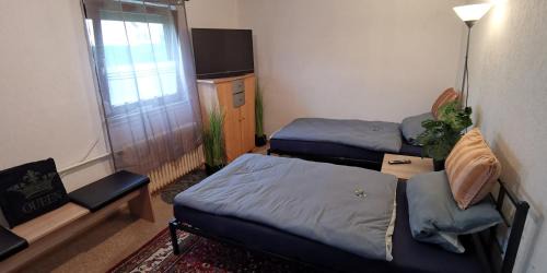 Kassel House | 2 Pers Ferien Wohnung mit privater Küche, Bad, WC und Garten, inkl Gratis Frühstück, Parkplätze und WiFi