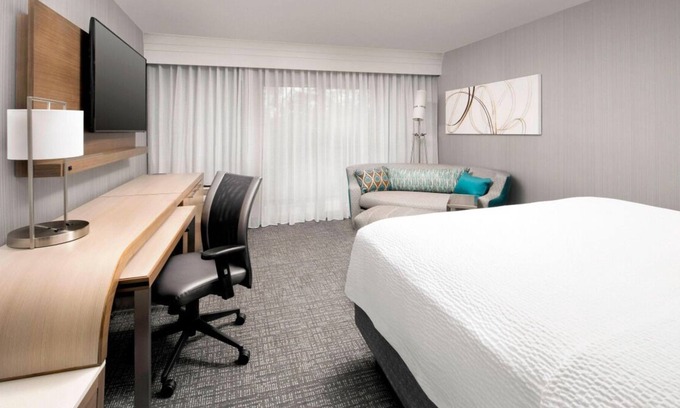 Tanasbourne House | 2 Pet-friendly Units Close to World Forestry Discovery Museum, Indoor Pool!