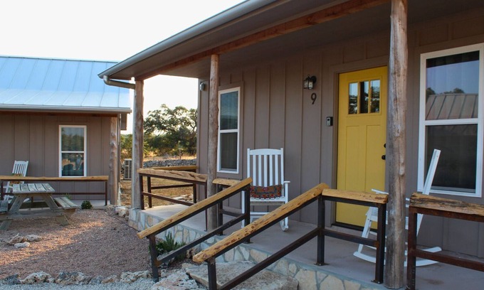 Wimberley Cottage | 2-Queen Bedroom #9 Worldly Traveler by RusTx Ranch