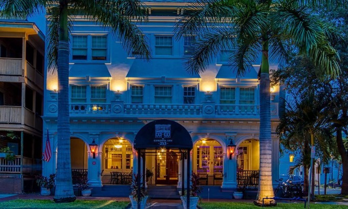 St. Petersburg - Clearwater Hotel | 2 Queen Room restored historic hotel in the heart of downtown St. Petersburg Fl.