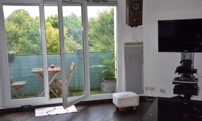 Noisy-le-Sec Apartment | 2 room apartment 55 m2, Underground parking