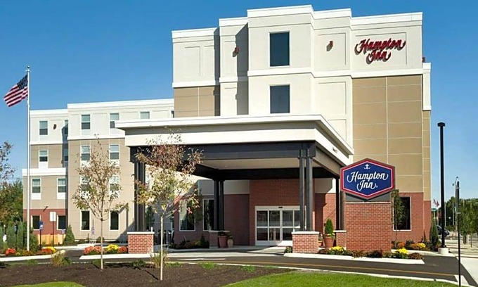 Lewiston Hotel | 2-Star Hotel ∙ Hampton Inn Lewiston-Auburn
