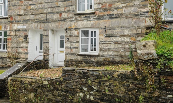 St. Neot Cottage | 2 TRIPP HILL, pet friendly, character holiday cottage in Dobwalls