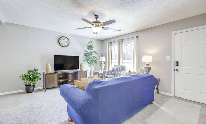 Jonesboro House | 20 Mi to Atlanta: Family Home w/Private Yard