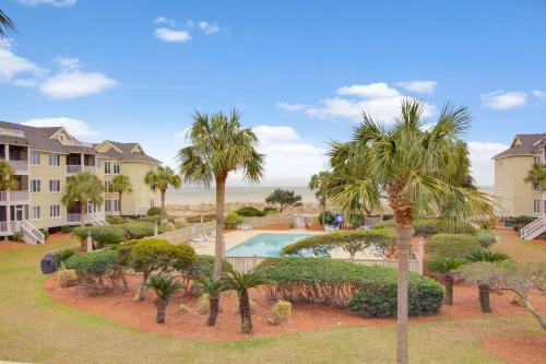 Isle of Palms House | 202 D Port O Call by AvantStay Beach Condo