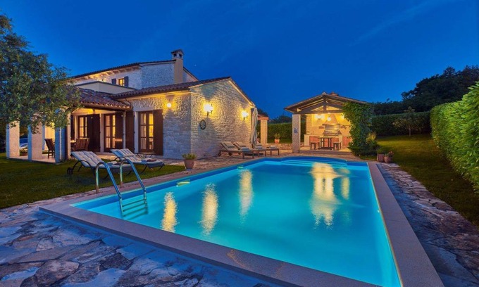 Karojba House | 202 m² House ∙ 4 bedrooms ∙ 8 guests