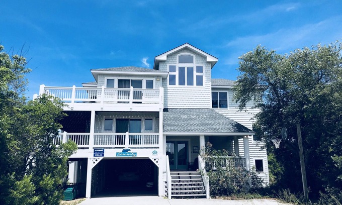 Pine Island House | 2025 Open weeks discounted ~150 yards to ocean ~ 4 master suites ~ Pups welcome
