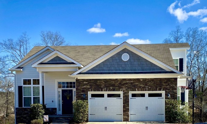Evans House | 2026 Master’s Rental, 3 Story with pool—Just 12 Miles from the Augusta National